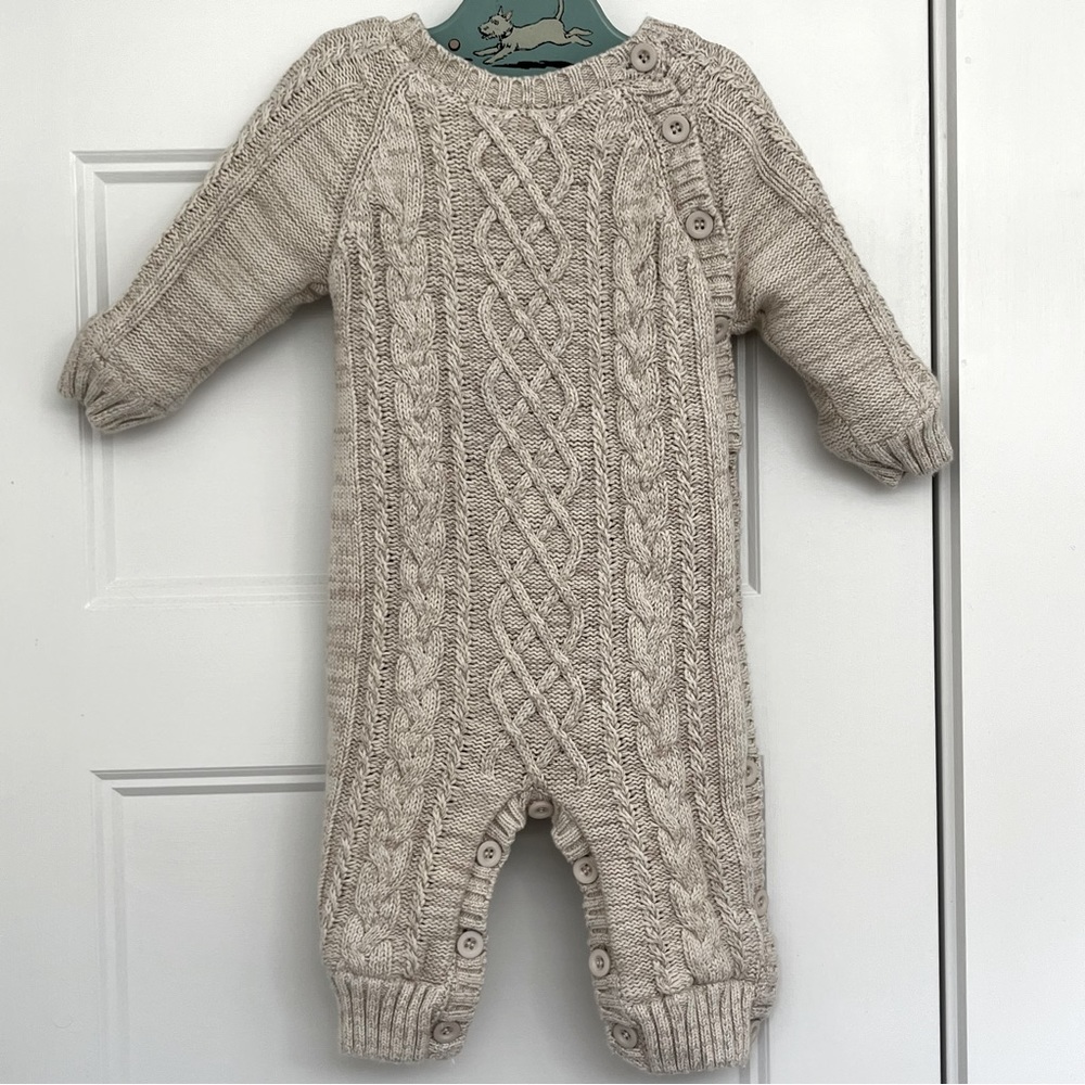 Zoerea Baby sweater bunting 12m.